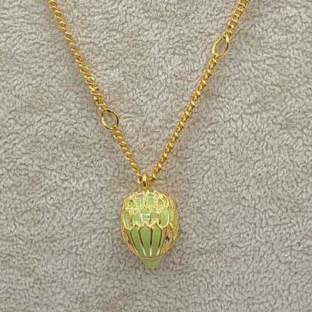 Kurt Geiger Green Enamel Eagle Gold Tone Pendant Necklace NWT! NEW!